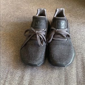 Adidas swift run sneakers